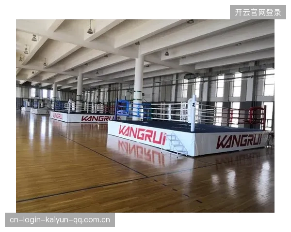 训练场新式体能器械引领运动变革，球员适应显著提升竞技水平